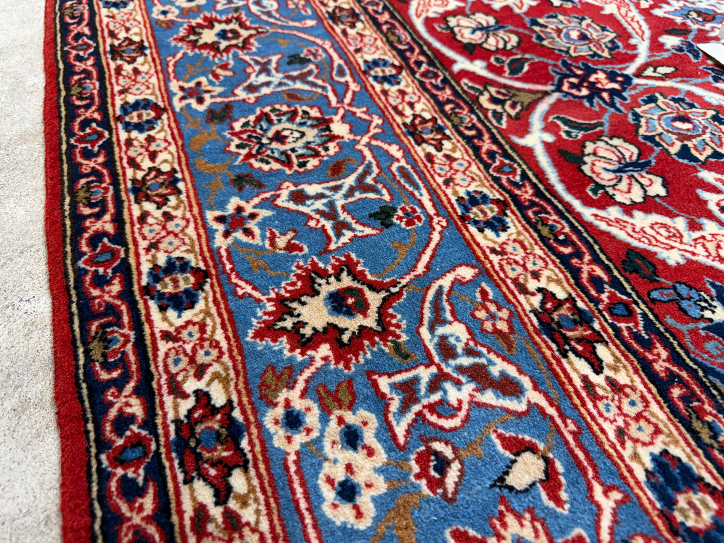 Hand-Knotted Persian Isfahan Rug - 5’2”x6’9”
