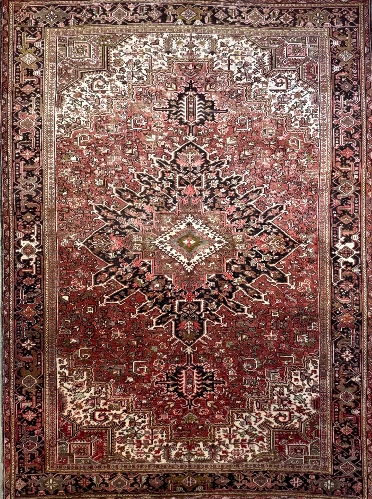 9’10”x13’ Hand-Knotted Persian Heriz Area Rug