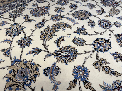 9’10”x12’11” Very Fine Hand-Knotted Persian Nain Signed Area Rug