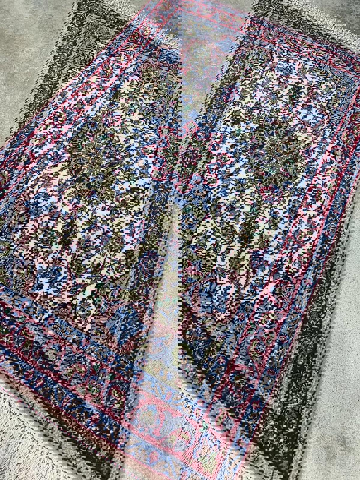 2'3"x3'7" Very Fine Handmade Silk & Wool Persian Isfahan Rug