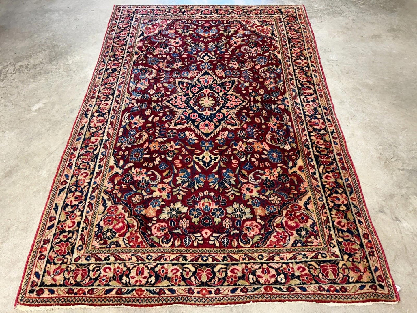 4'3"x6'4" Antique Hand-knotted Wool Sarouke Area Rug - Handmade Red 4x6 Carpet