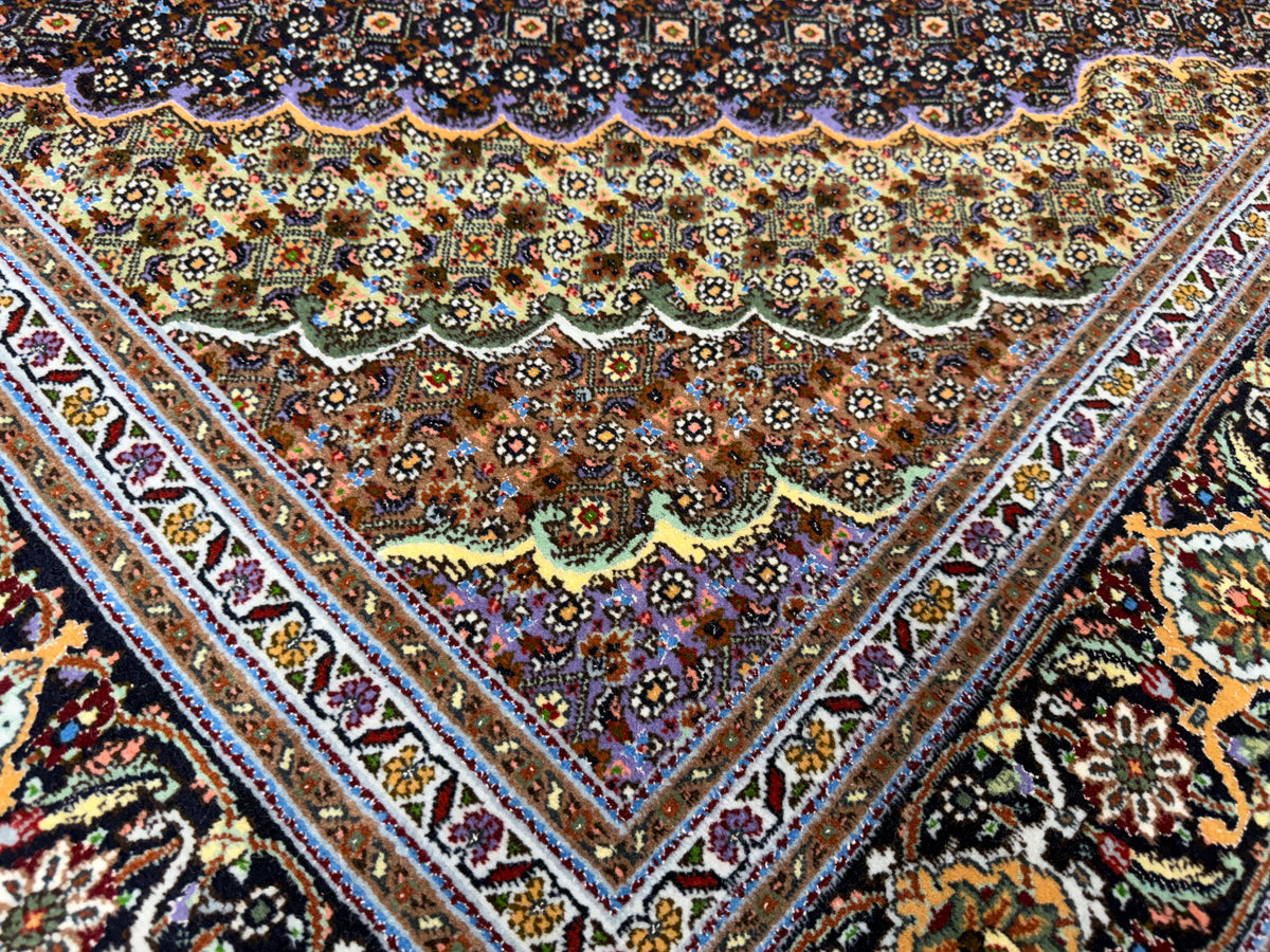 Hand-Knotted Persian Tabriz Mahi Rug - 4’8”x6’8”