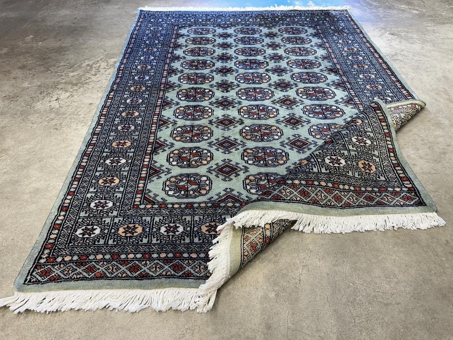 4’x6’ Hand-knotted Bokhara Area Rug