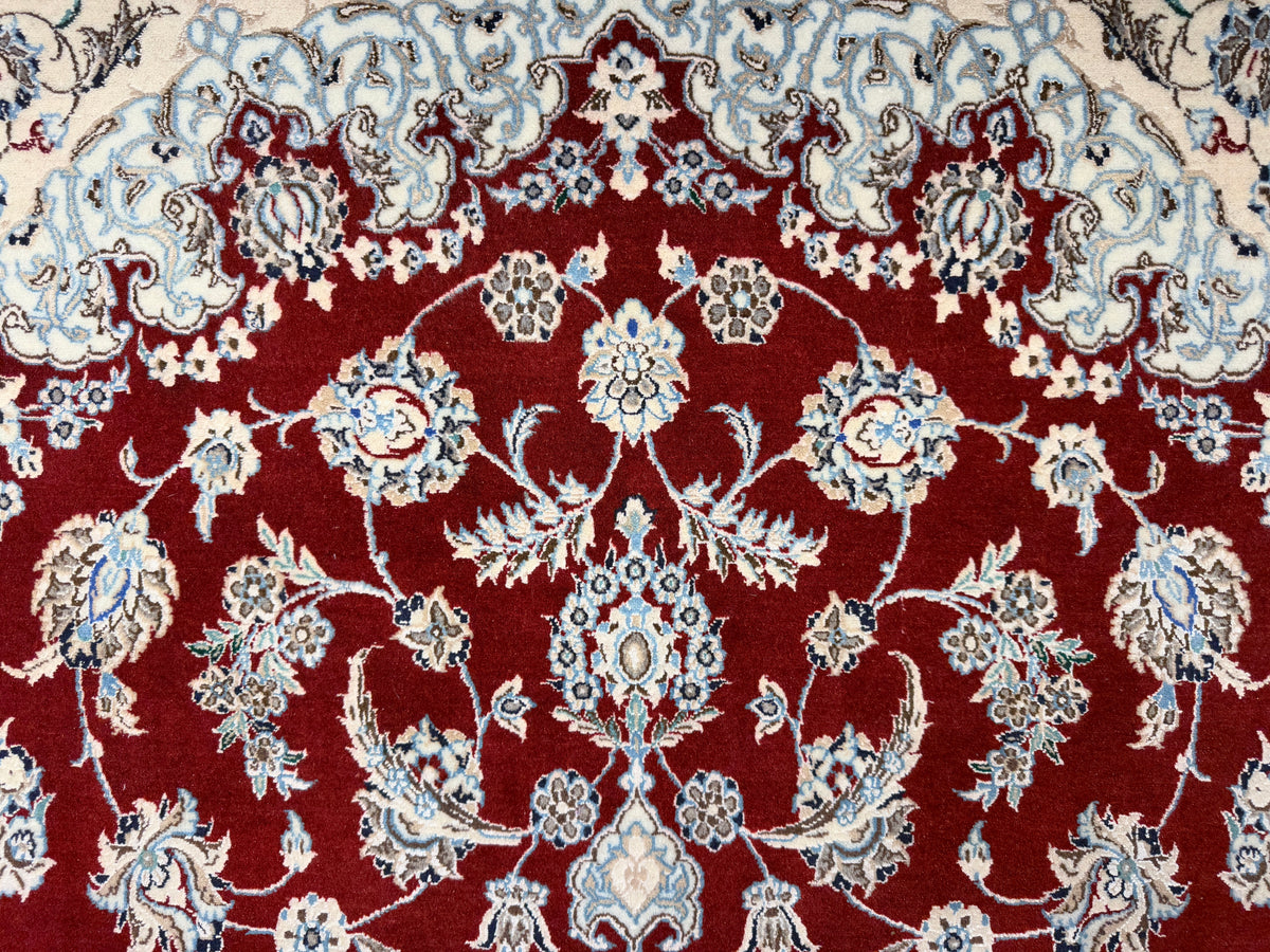 Hand-Knotted 6 La Persian Nain Rug - Signed Habibian - 5'3"x7'3"
