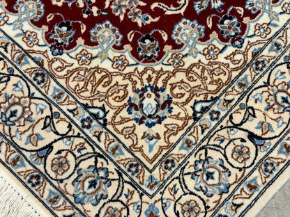 Hand-Knotted 6 La Persian Nain Rug - 4'5"x6'11"