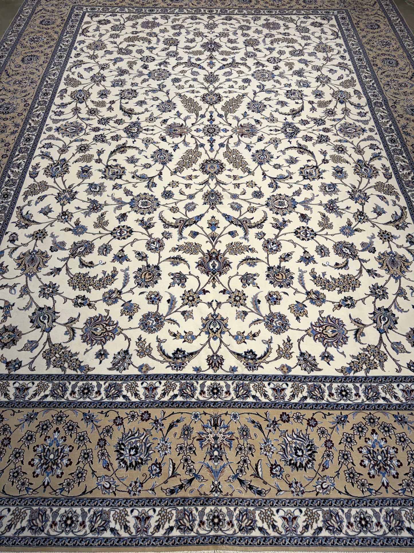 9’10”x12’11” Very Fine Hand-Knotted Persian Nain Signed Area Rug