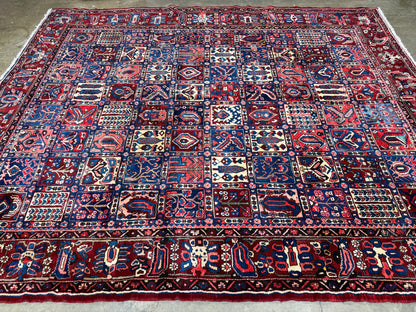 Hand-Knotted Persian Bakhtiari Rug - 9’11”x12’1”