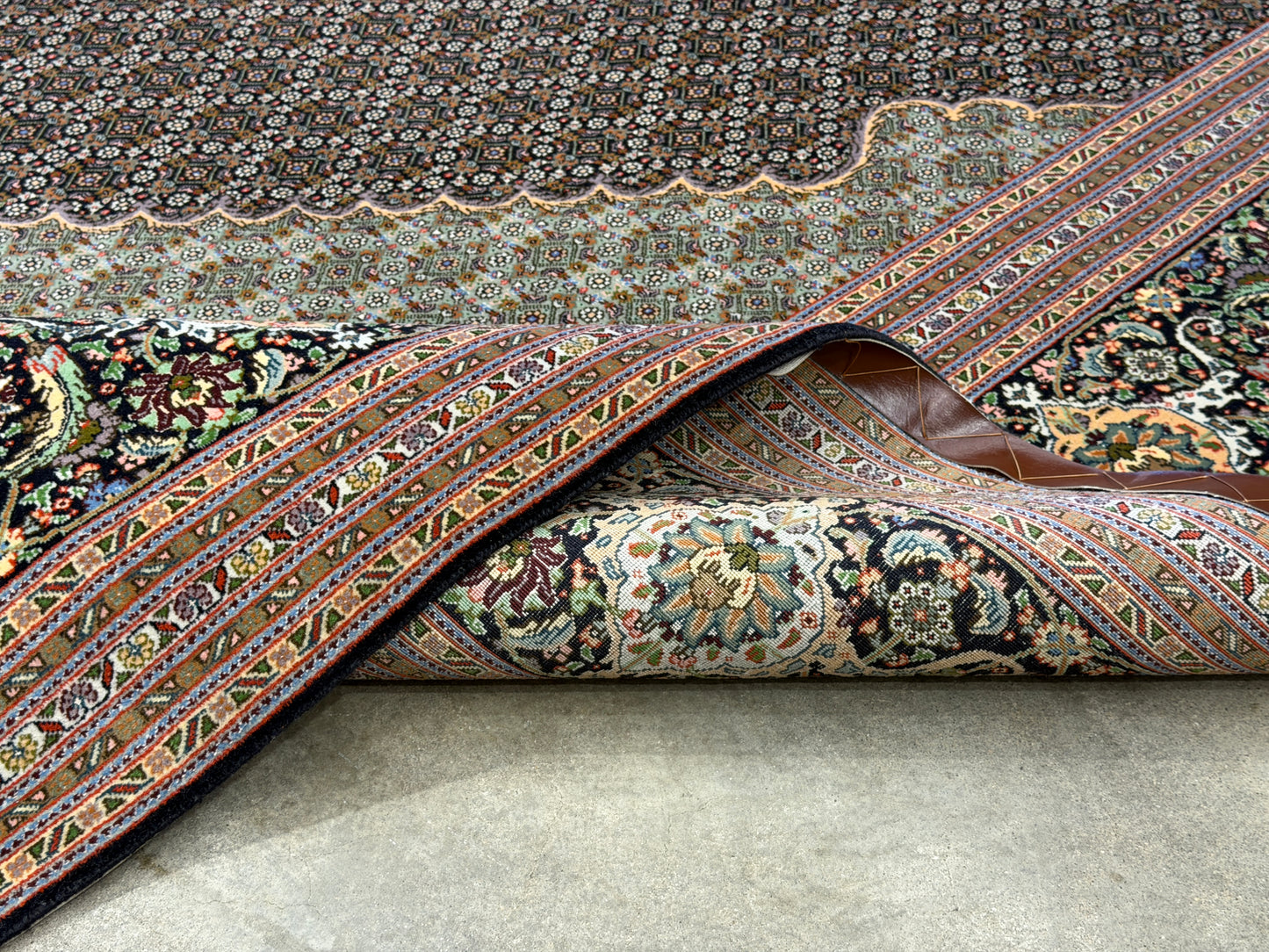 Hand-Knotted Persian Tabriz Mahi Rug - 9’9”x13’4”