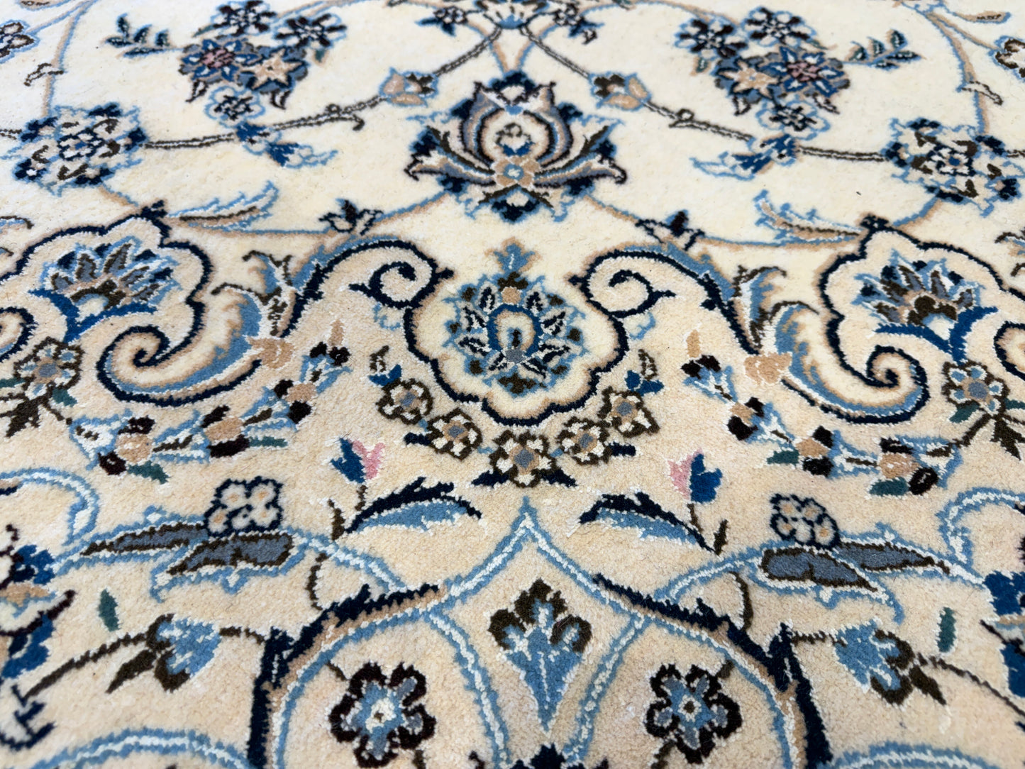 10’x10’ Hand-Knotted Persian Nain Area Rug