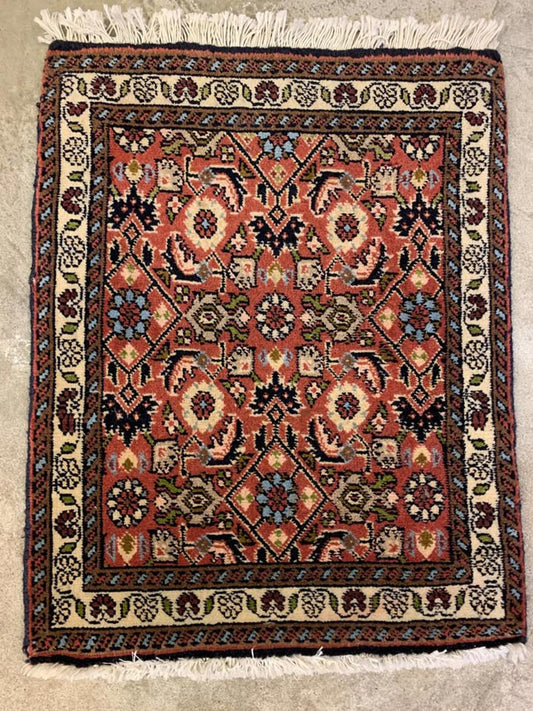 1'6"x2' Handmade 100% Wool Persian Sarouk Rug
