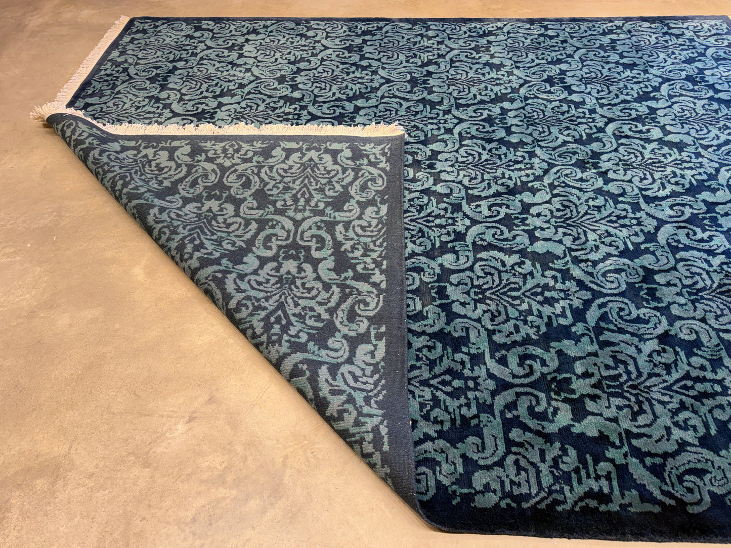 7’11”x9’9” Hand-Knotted Wool Contemporary Area Rug