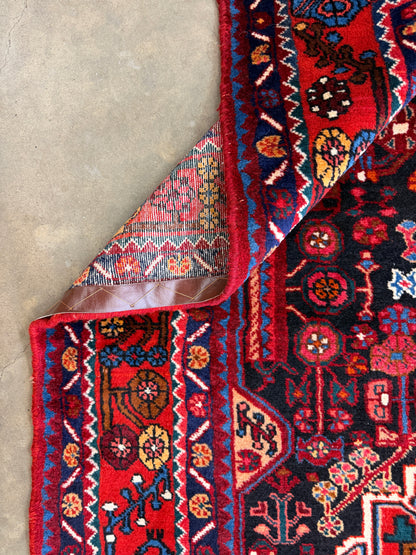 Hand-Knotted Persian Nahavand Rug - 4'10"x9'8"