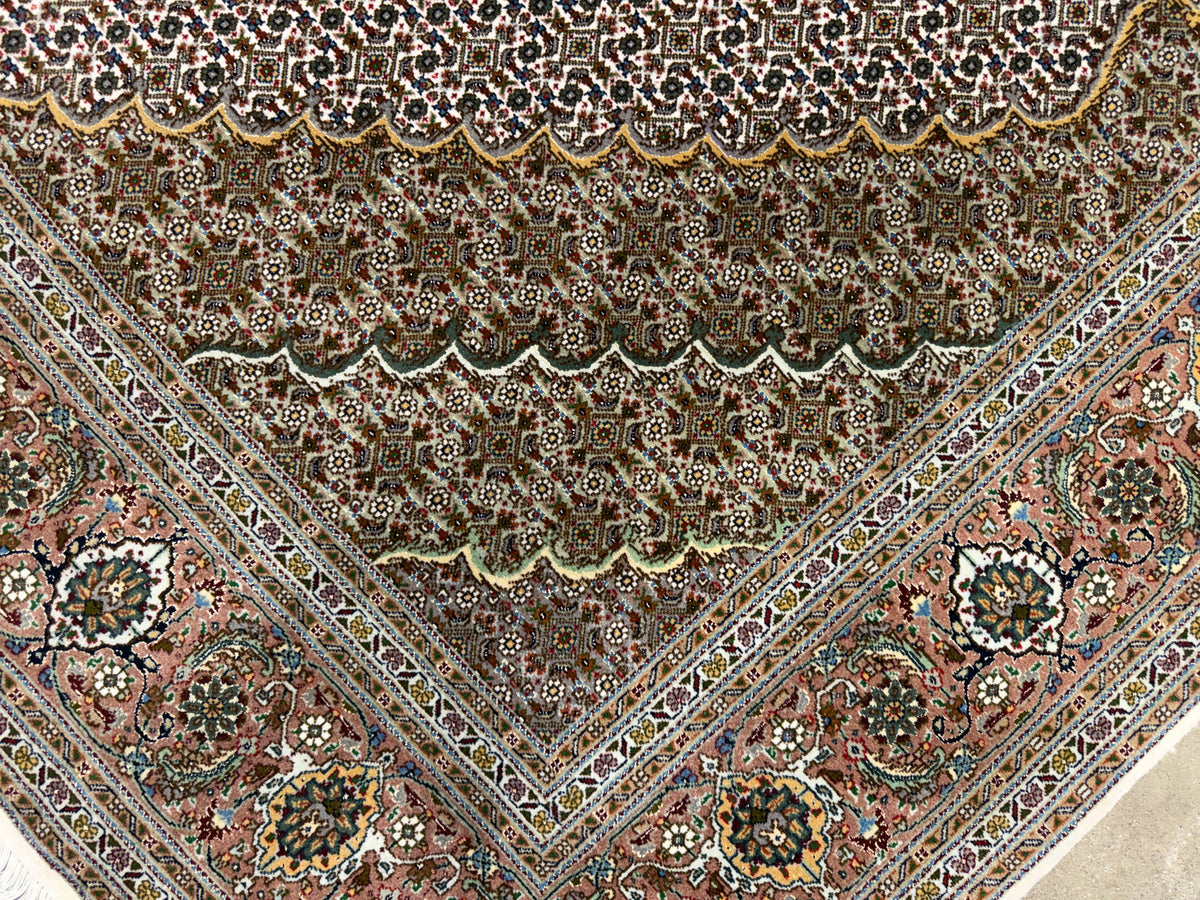 Hand-Knotted Persian Tabriz Mahi Rug - 6'8"x10'