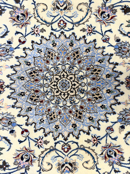 Hand-Knotted 6 La Persian Nain Rug - 4'x6'6"