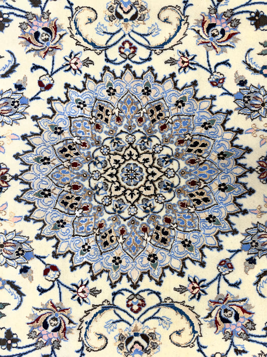 Hand-Knotted 6 La Persian Nain Rug - 4'x6'6"