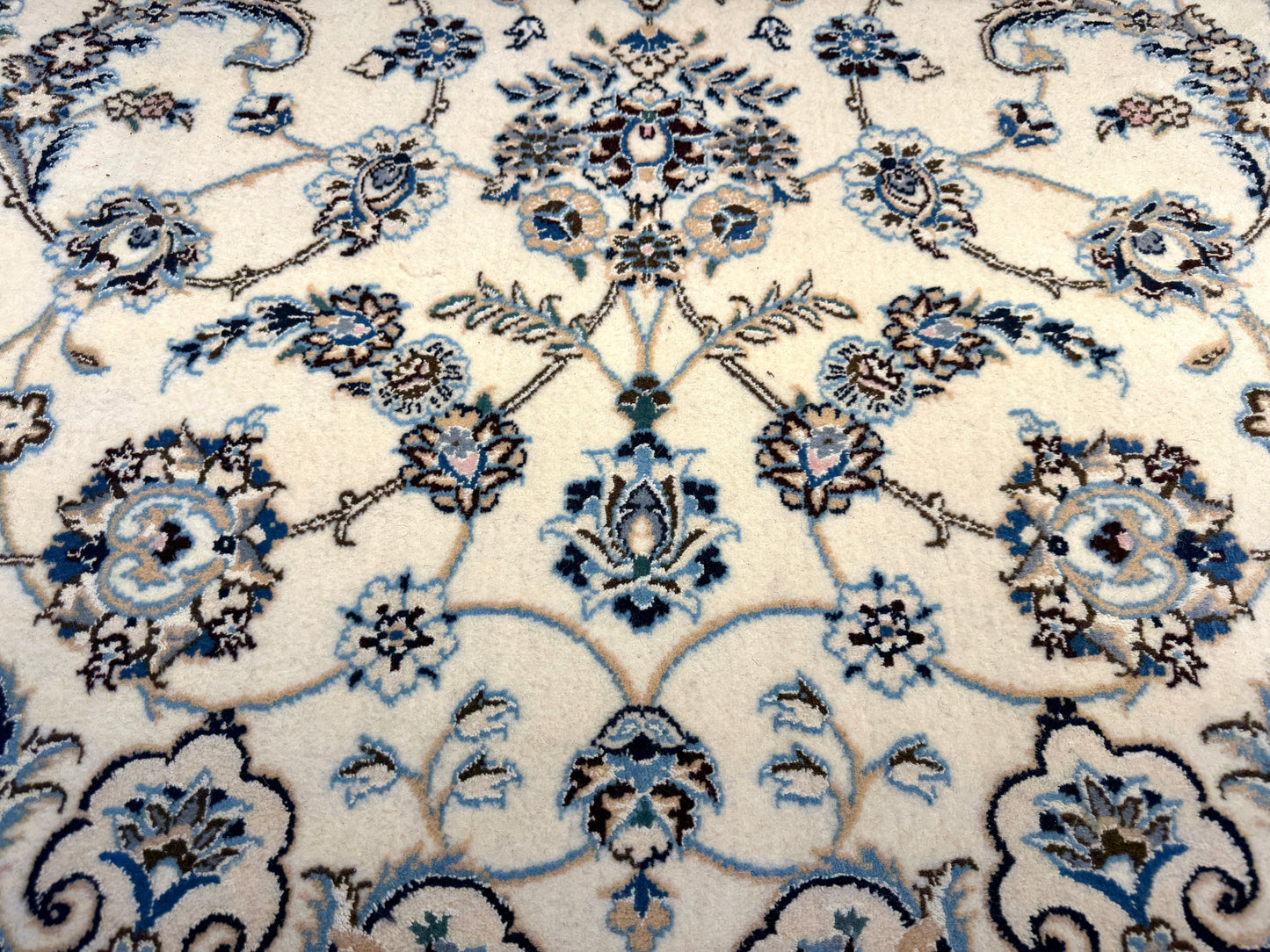 10’x10’ Hand-Knotted Persian Nain Area Rug