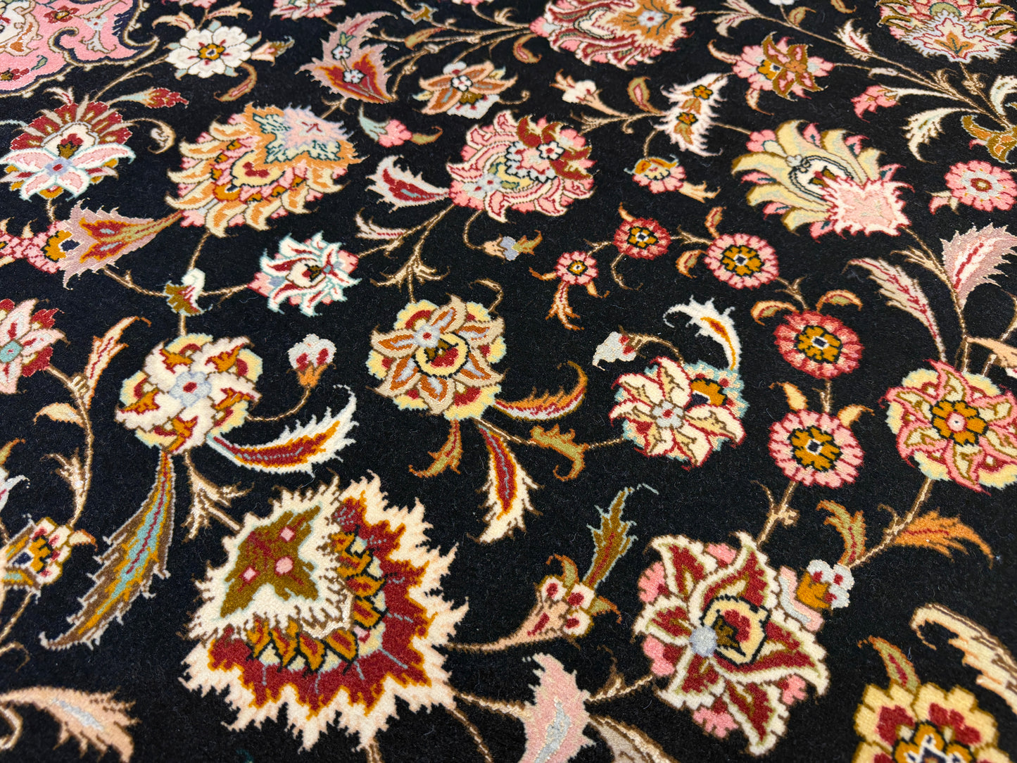 Hand-Knotted 50 Raj Persian Tabriz Rug - 9’11”x12’11”