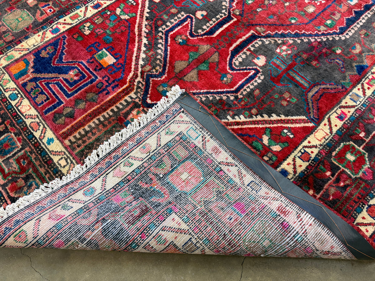 Hand-Knotted Persian Tuyserkan Rug - 4’11”x9’