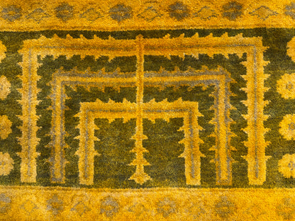 8’1”x9’10” Hand-Knotted Wool Tibetian Area Rug