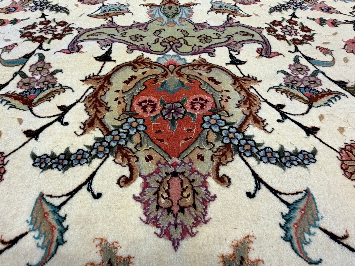 10’x12’9” Fine Hand-Knotted Persian Tabriz Area Rug