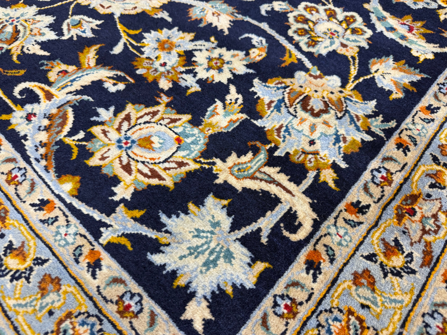 9’8”x12’5” Hand-Knotted Fine Wool Persian Kashan Signed Area Rug