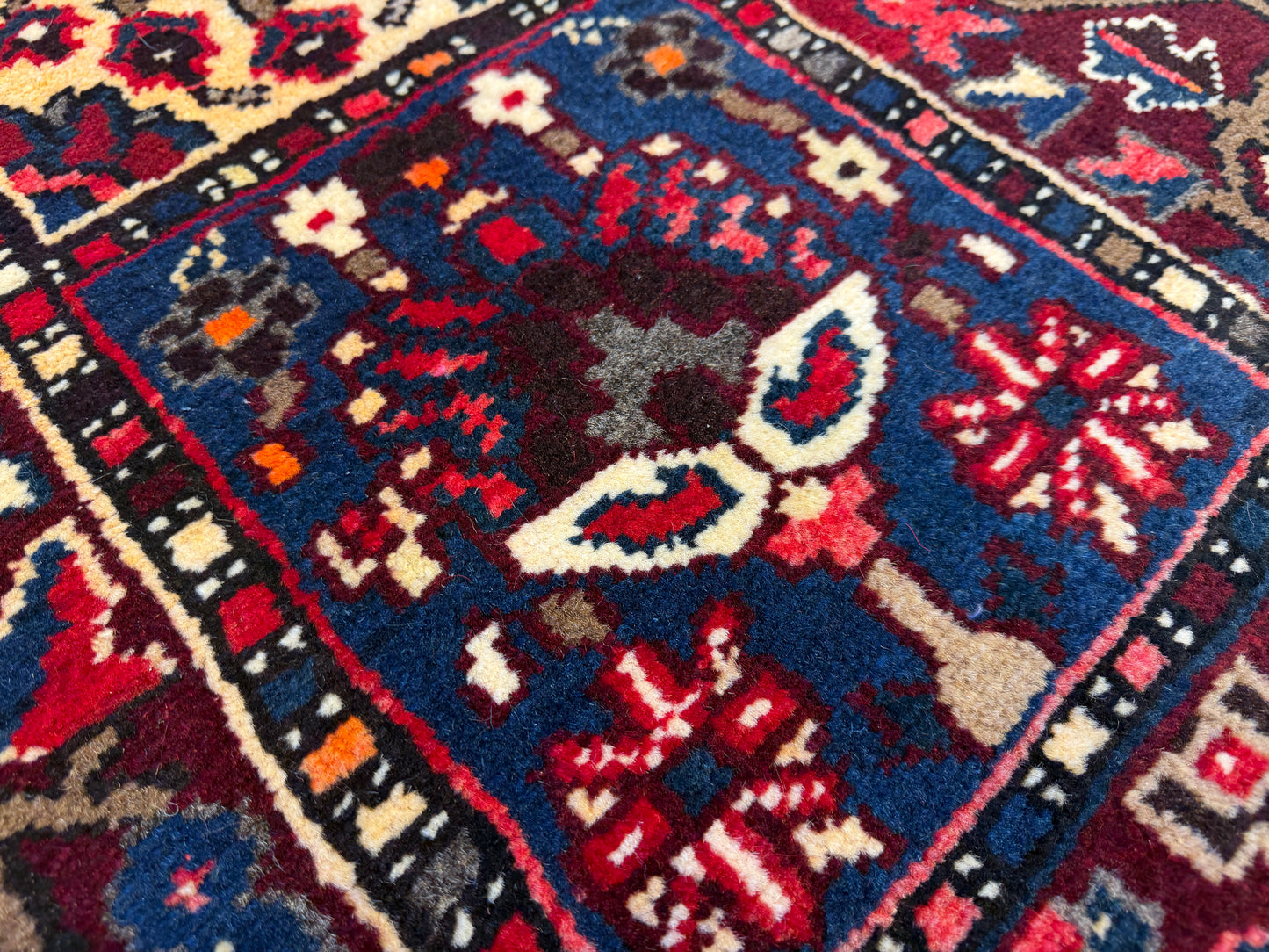 9’5”x11’9” Hand-Knotted Persian Bakhtiari Four Season Area Rug