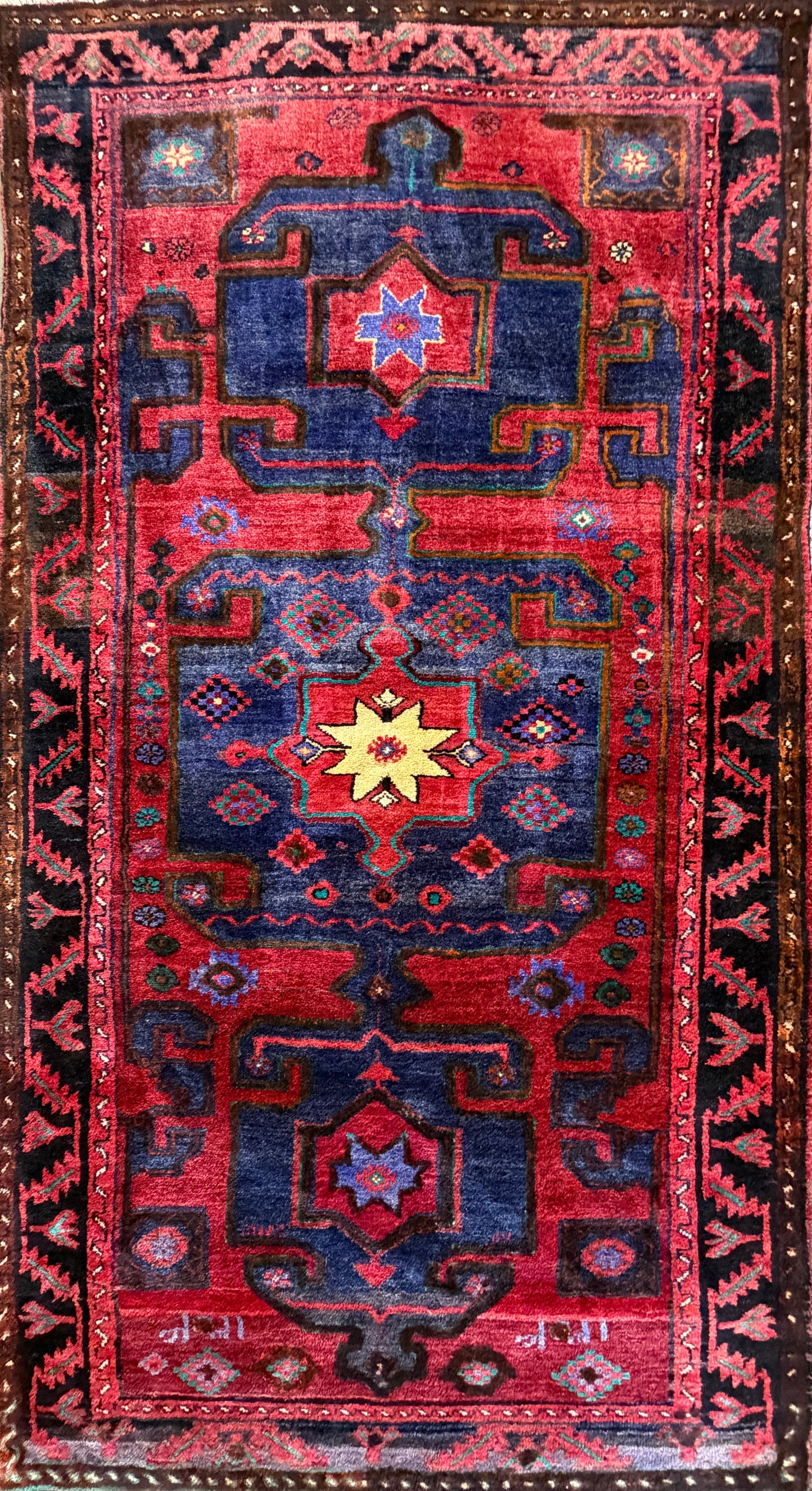 Hand-Knotted Persian Hamadan Rug - 5’1”x9’5”