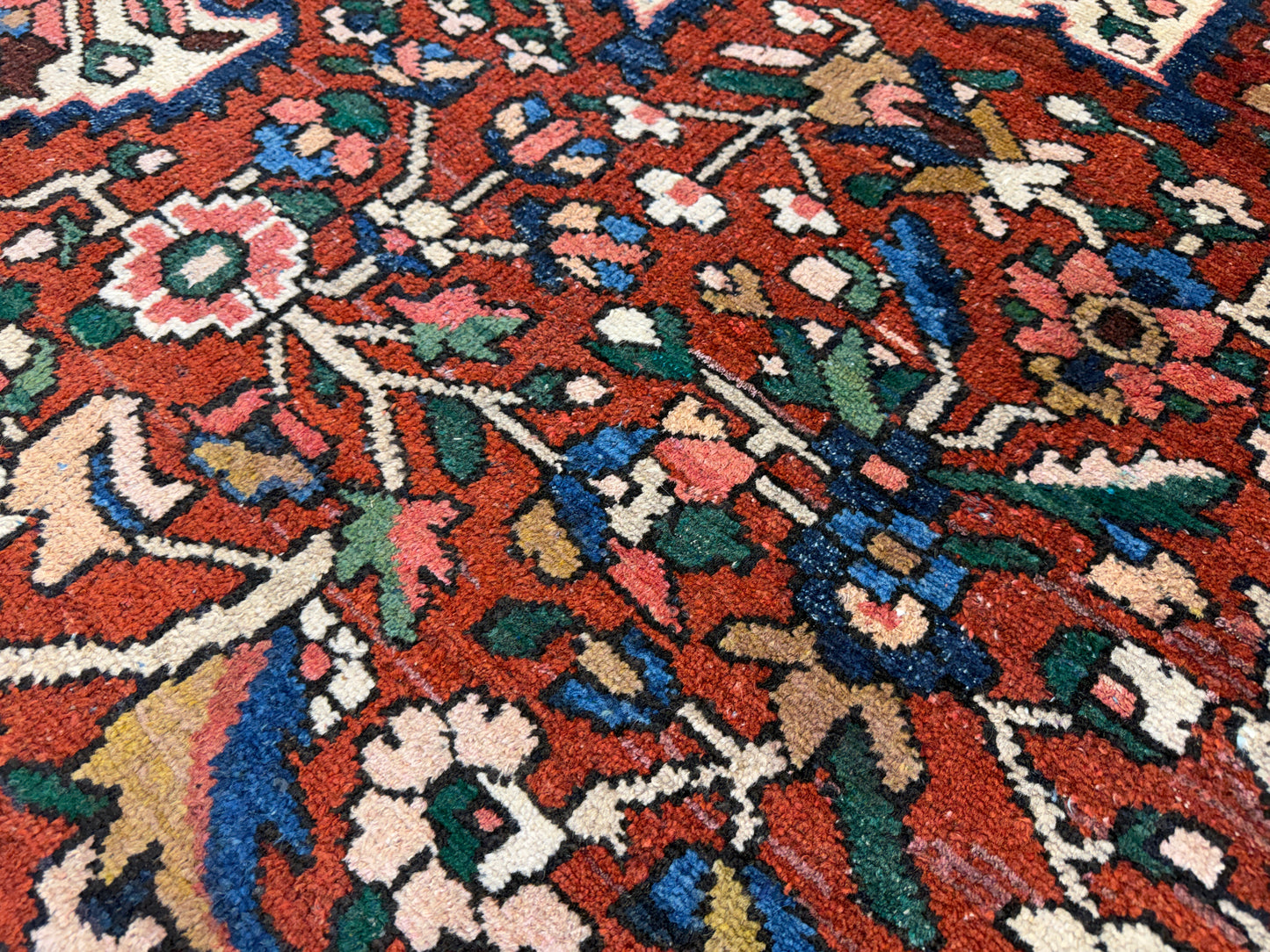 9’10”x13’10” Hand-Knotted Persian Bakhtiari Area Rug