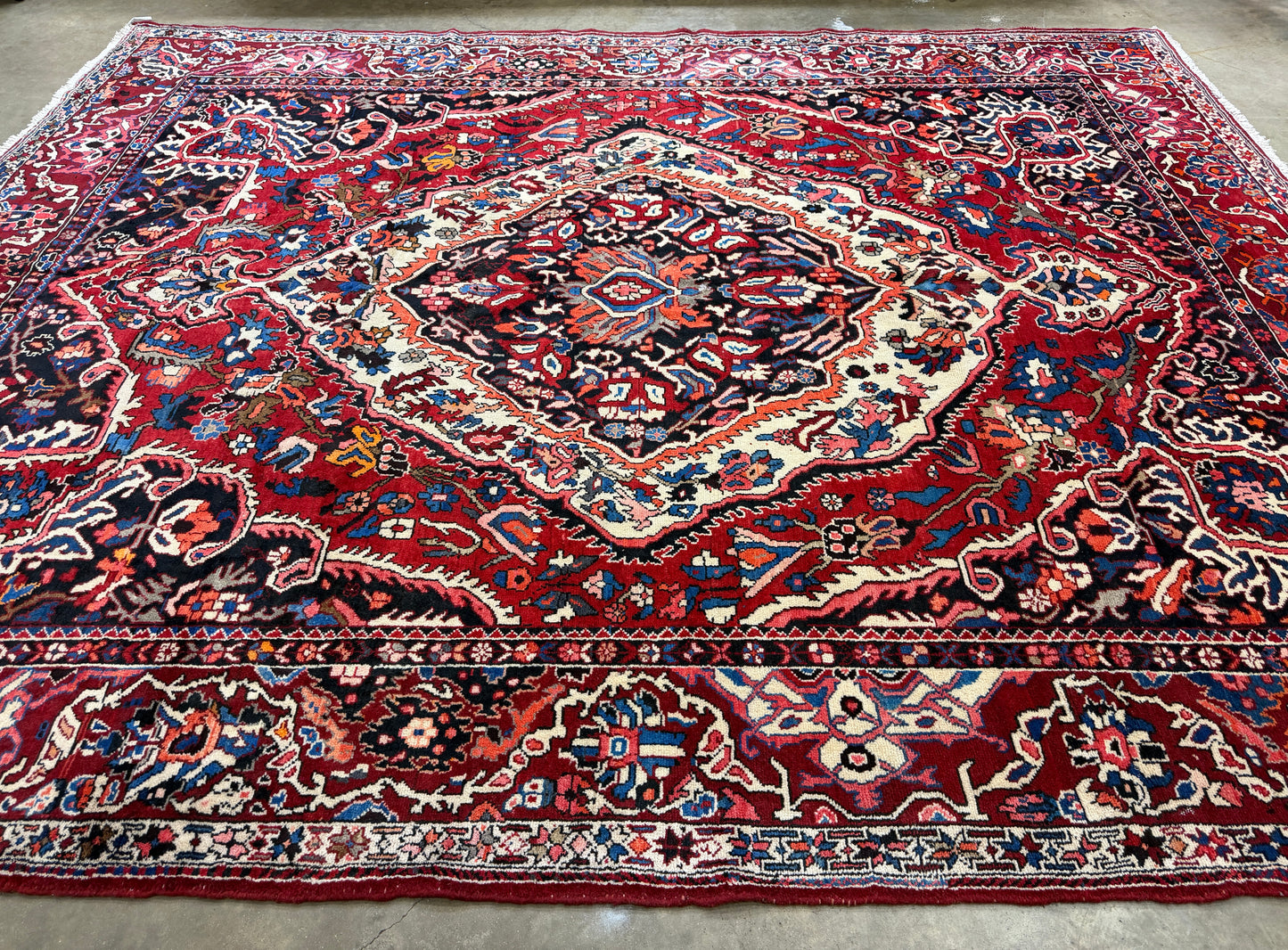 10’1”x12’3” Vintage Hand-Knotted Wool Bakhtiari Persian Rug 10x12 Red Handmade Carpet