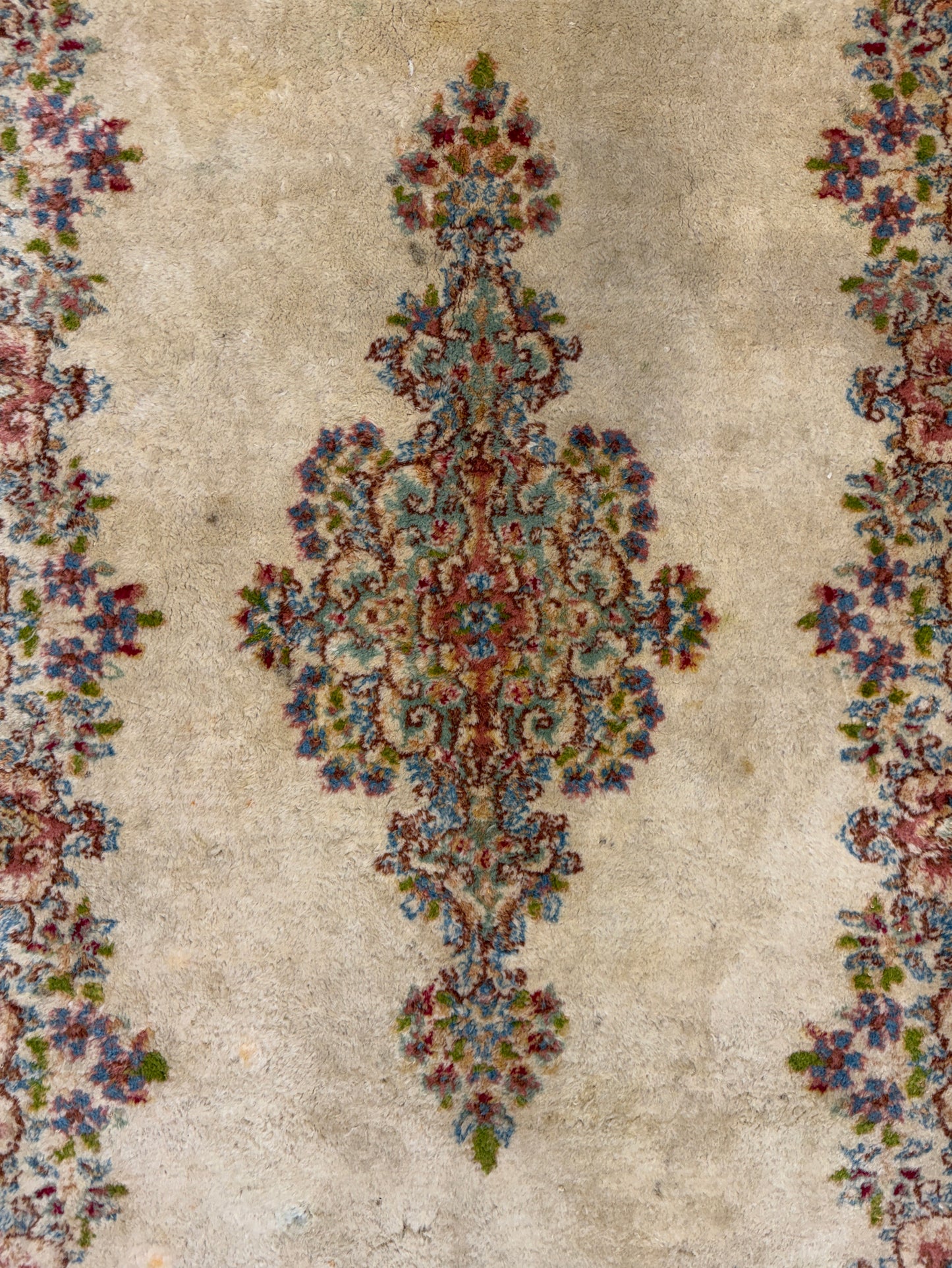 Hand-Knotted Persian Kerman Rug - 4’x6’7”