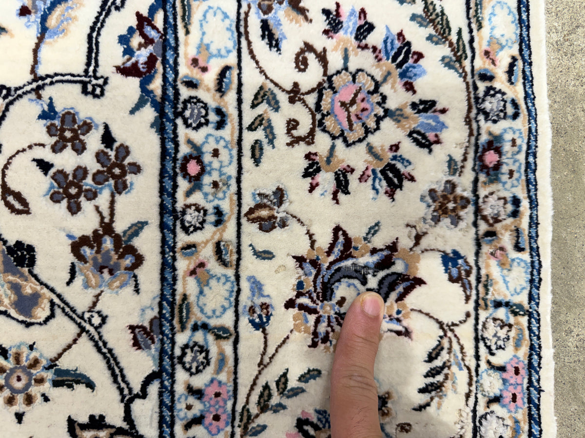 Hand-Knotted 6 La Persian Nain Rug - 4'3"x6'10"