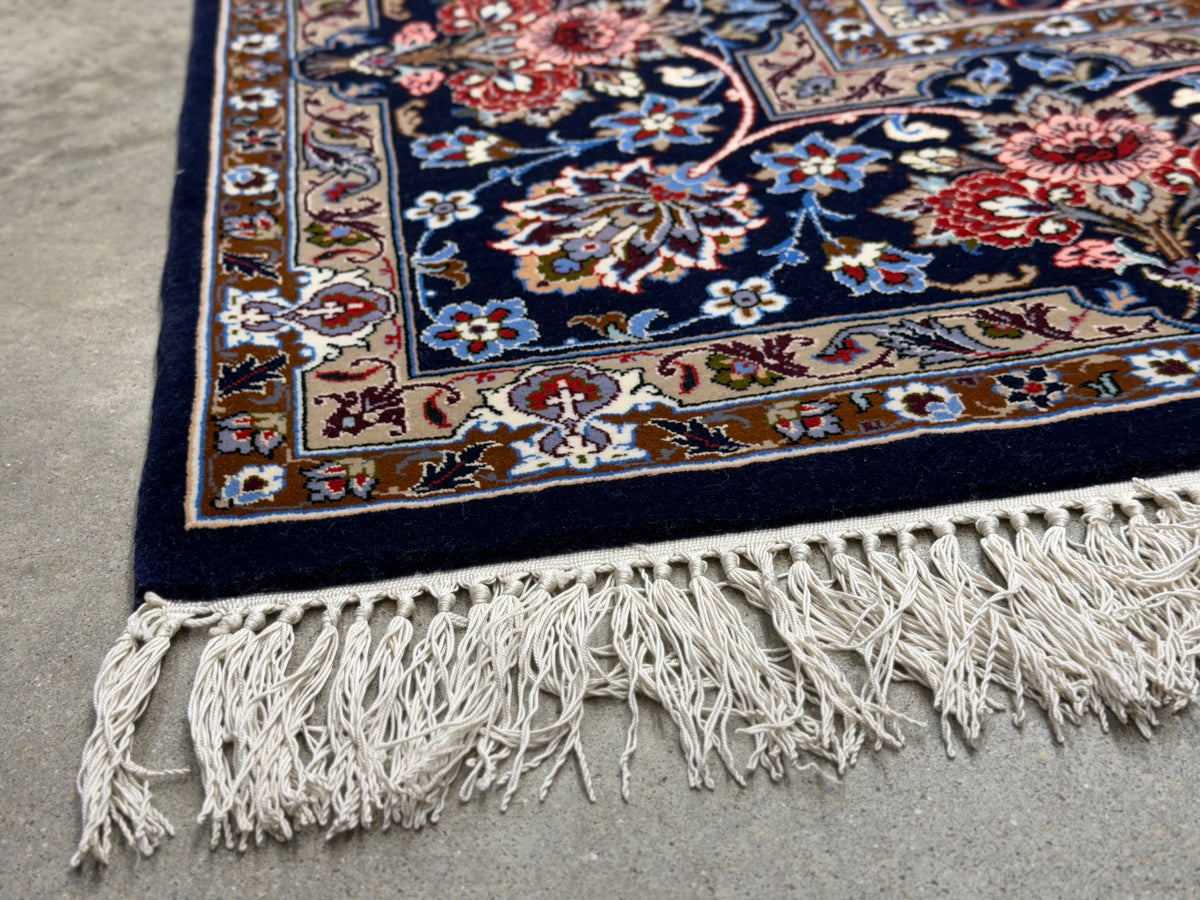 Hand-Knotted Persian Isfahan Rug - Signed Enteshari - 5’x7’9”