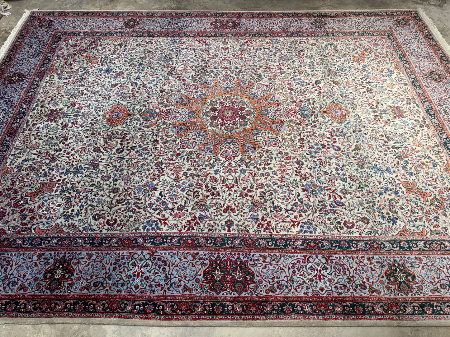 9’11”x13’5” Hand-Knotted Fine Wool Persian Kashan Area Rug