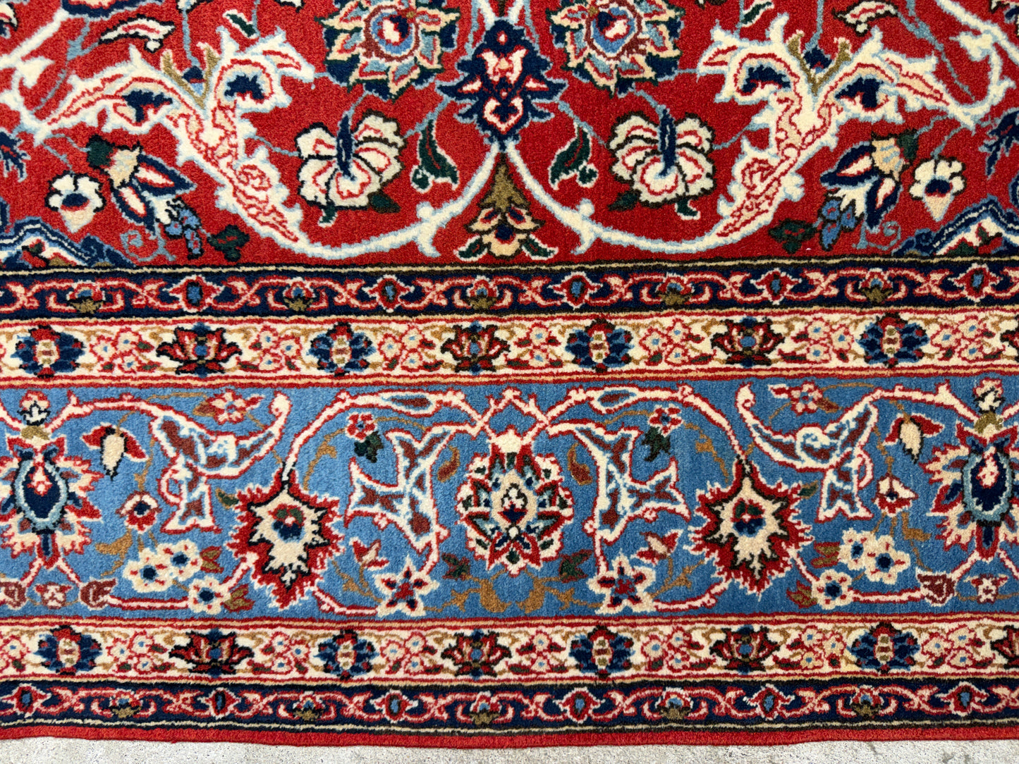 Hand-Knotted Persian Isfahan Rug - 5’1”x6’10”