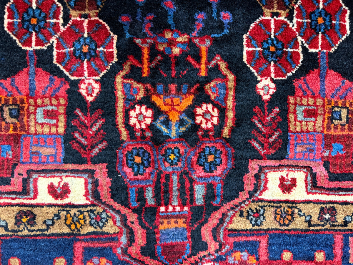 Hand-Knotted Persian Nahavand Rug - 5'3"x8'1"