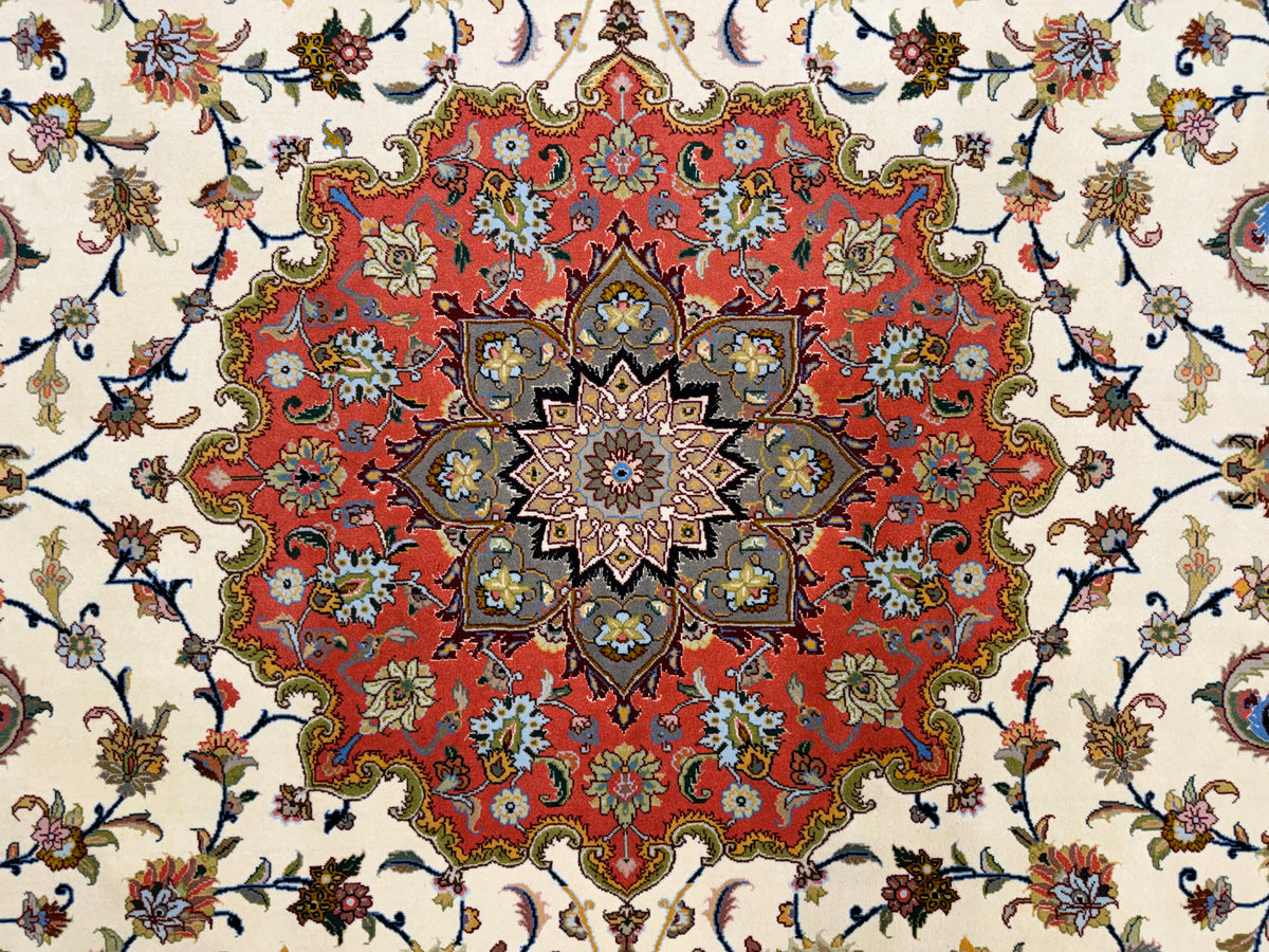 Hand-Knotted 60 Raj Persian Tabriz Rug - 6'9"x8'1"