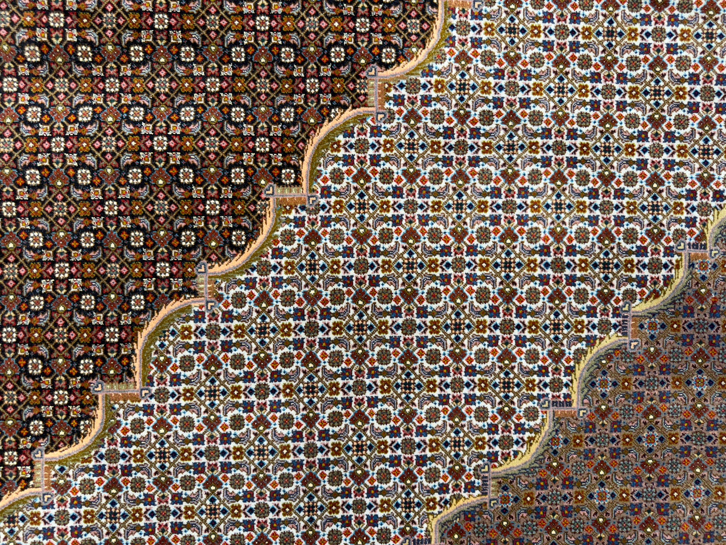 9’8”x12’10” Fine Hand-Knotted Persian Tabriz Mahi Area Rug