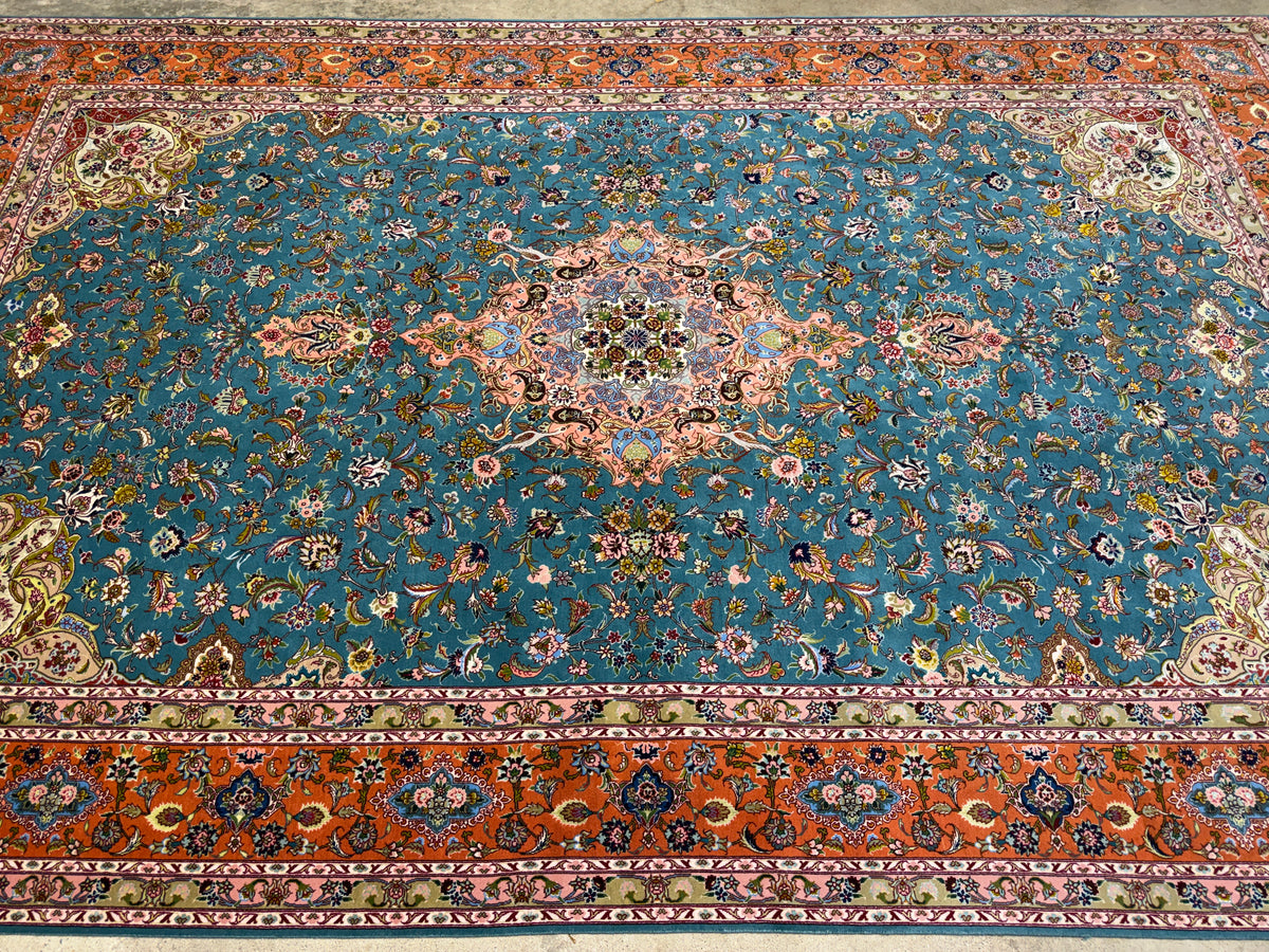 Hand-Knotted 80 Raj Persian Tabriz Rug - Signed Aghazadeh - 5'9"x9'5"