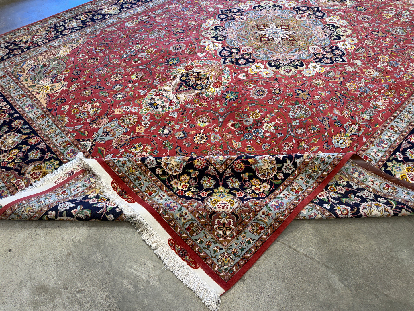 9’8”x13’4” Very Fine Hand-Knotted Persian Tabriz 80 Raj Signed Gharabaghi Area Rug