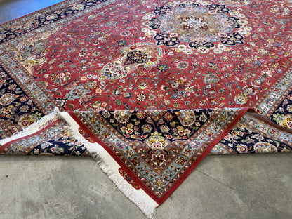 9’8”x13’4” Very Fine Hand-Knotted Persian Tabriz 80 Raj Signed Gharabaghi Area Rug