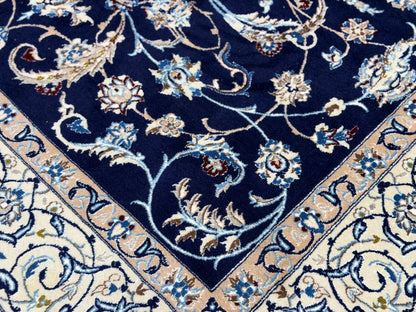 Hand-Knotted Persian Nain 9 La Rug - 6'5"x10'1"