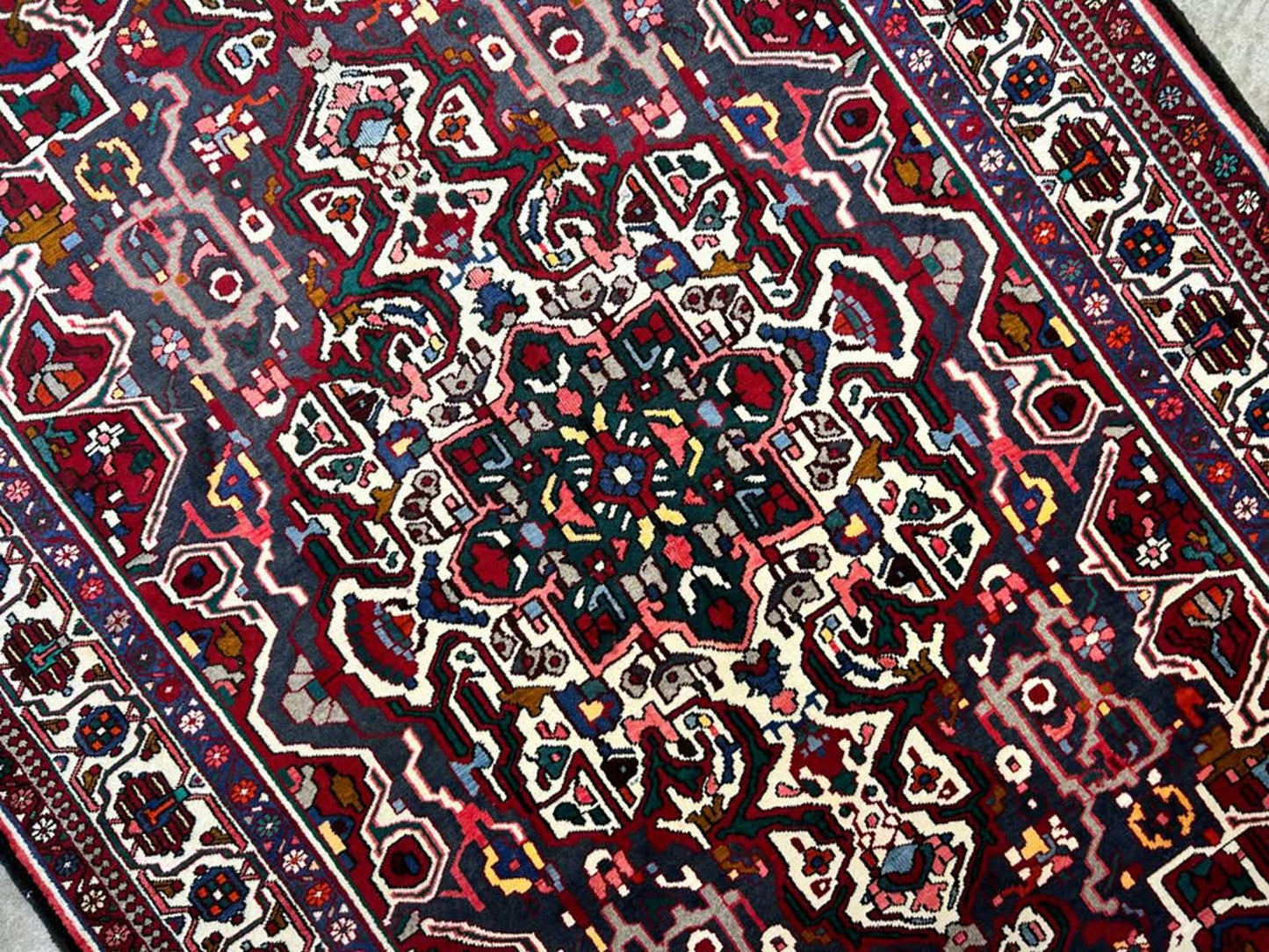 6'10"x10'3" Handmade 100% Wool Persian Bakhtiari Rug