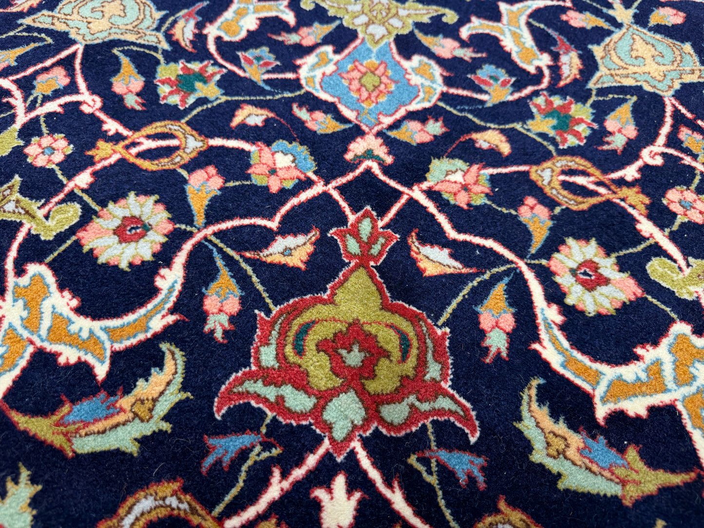 Hand-Knotted 60 Raj Persian Tabriz Rug - Dome Design - 9’8”x12’10”