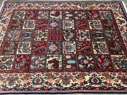Hand-Knotted Persian Bakhtiari Rug - 6'9"x9'5"