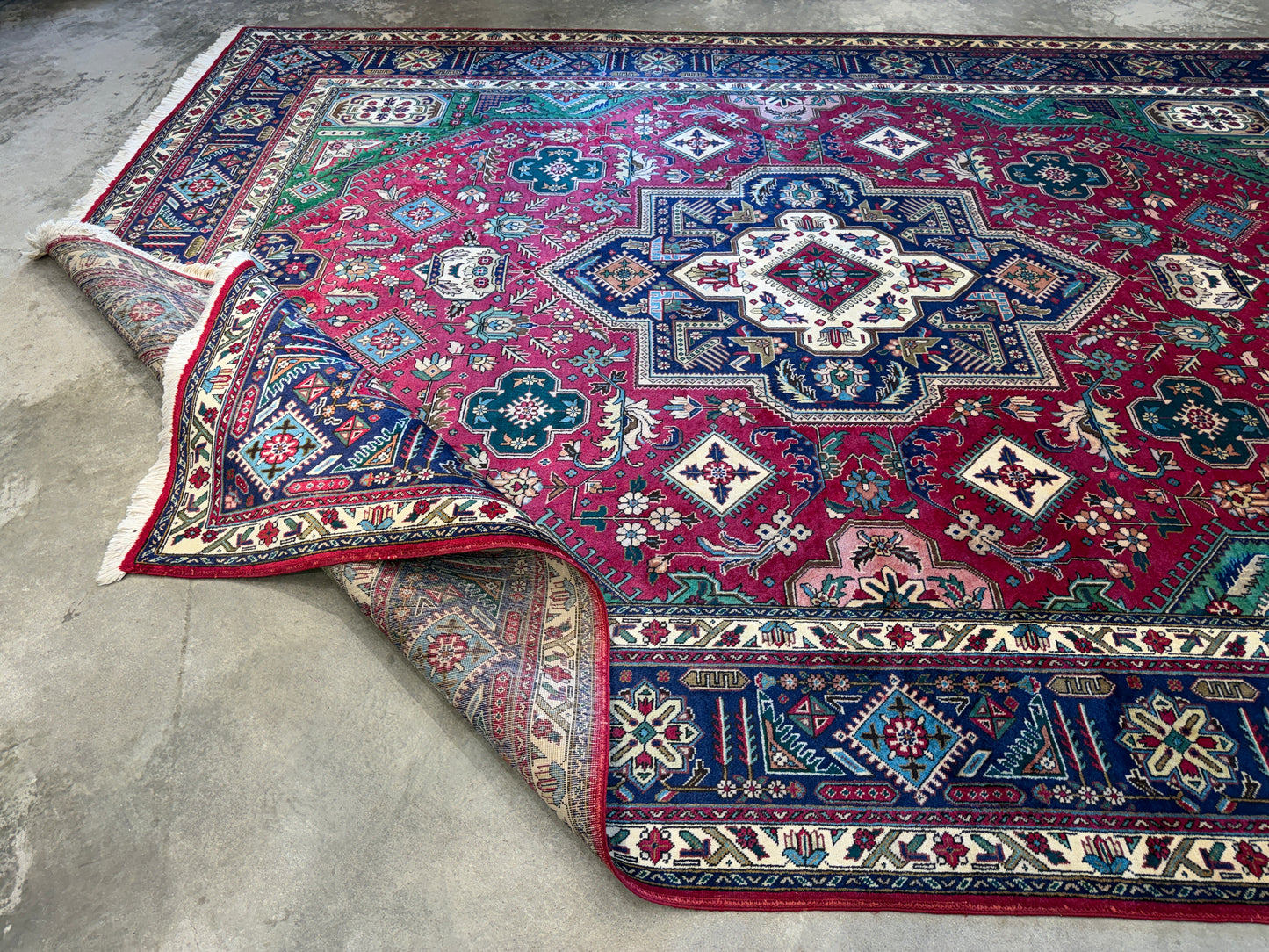9’11”x13’ Hand-Knotted Persian Tabriz Area Rug