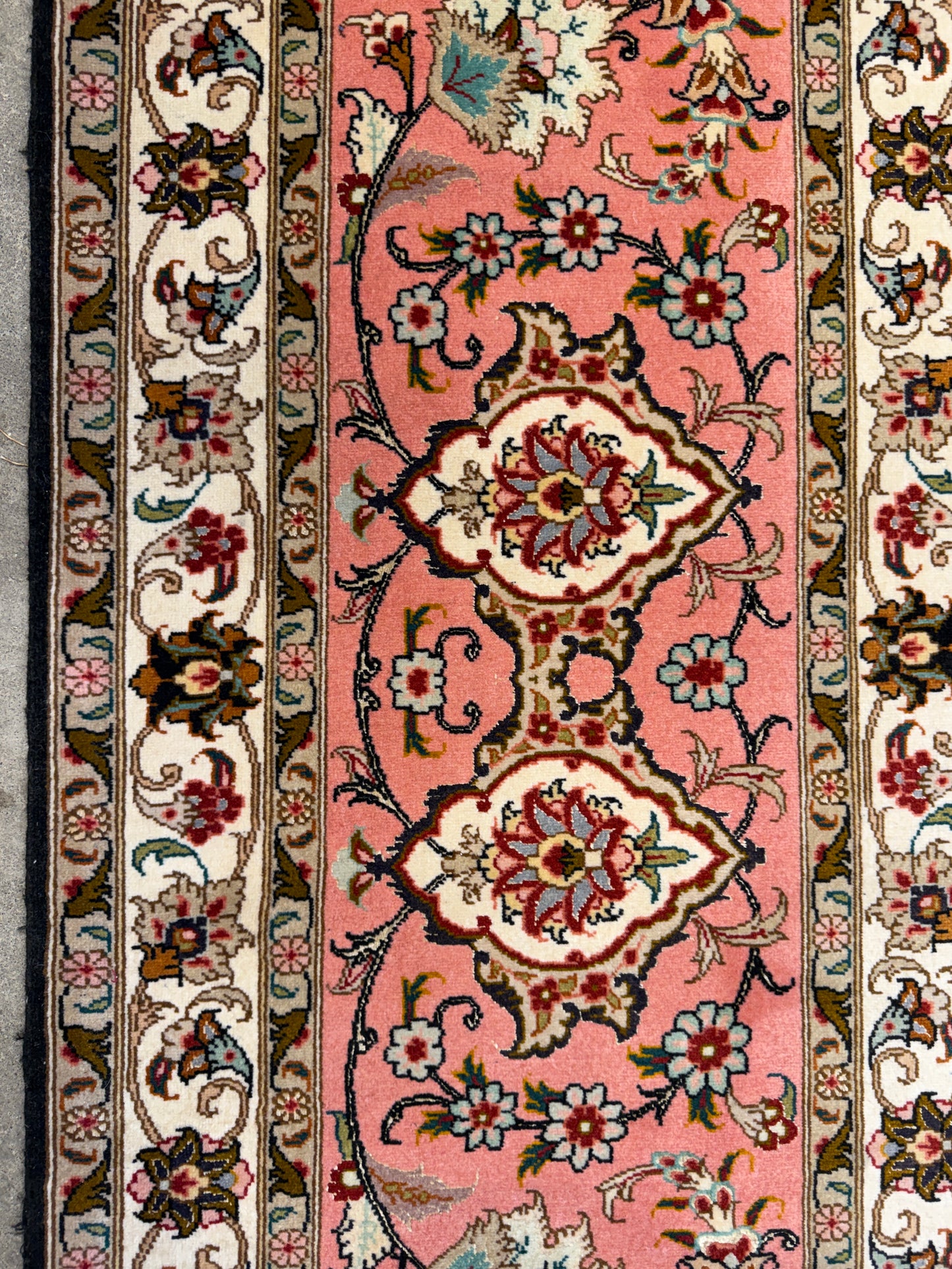 Hand-Knotted 50 Raj Persian Tabriz Rug - 9’11”x12’11”