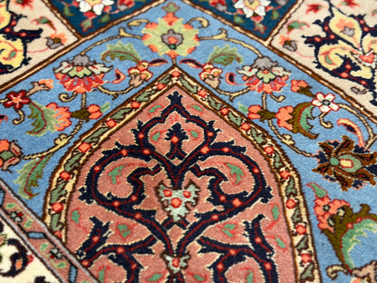 Hand-Knotted 60 Raj Persian Tabriz Rug - Dome Design - 6'8"x10'7"