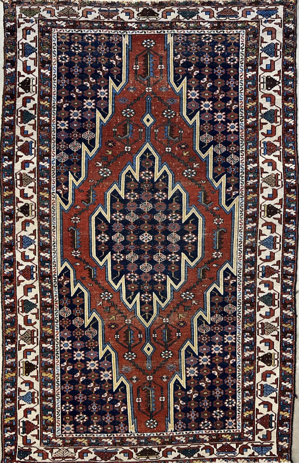 4'3"x6'8" Antique Hand-knotted Wool Qashqaei Area Rug - Handmade 4x6 Carpet