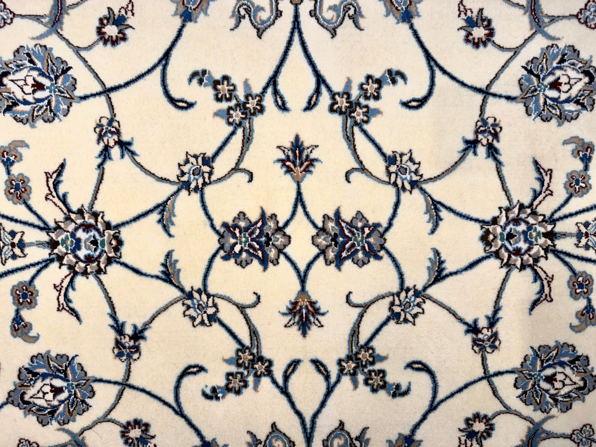 Hand-Knotted 6 La Persian Nain Rug - 5'1"x8'6"