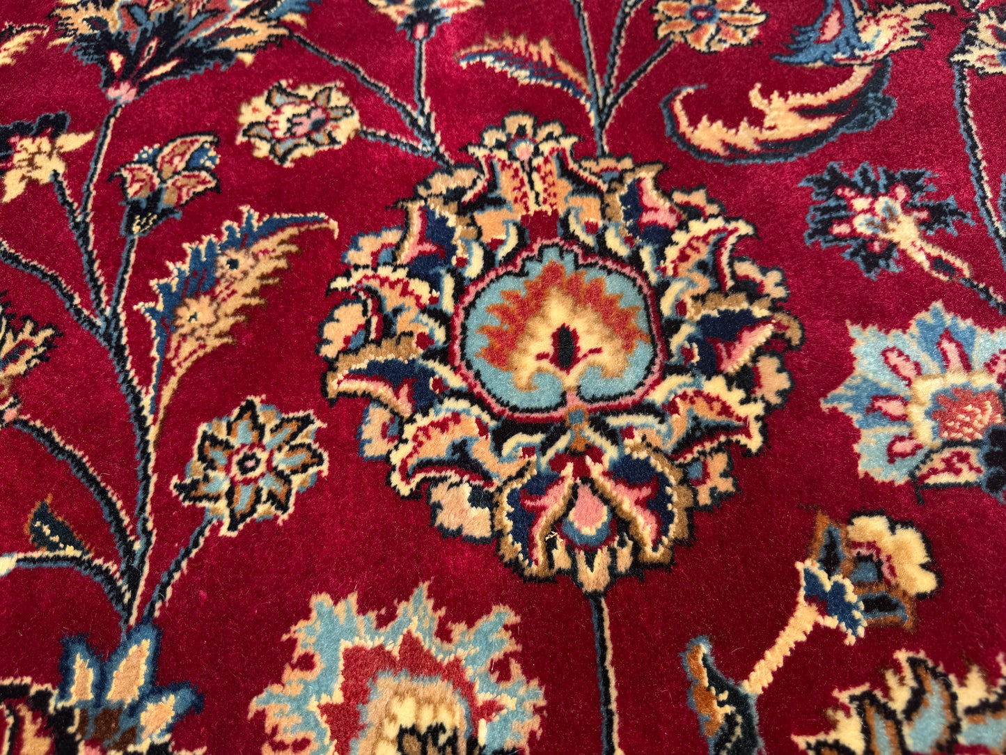 Hand-Knotted Persian Mashad Rug - Signed Hashemi - 9’11”x13’